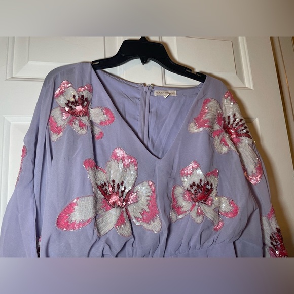 Maya Delux Mini Dress Size 4 Lilac Sequined Pink Lilies Flutter Sleeves Beaded - Picture 2 of 11